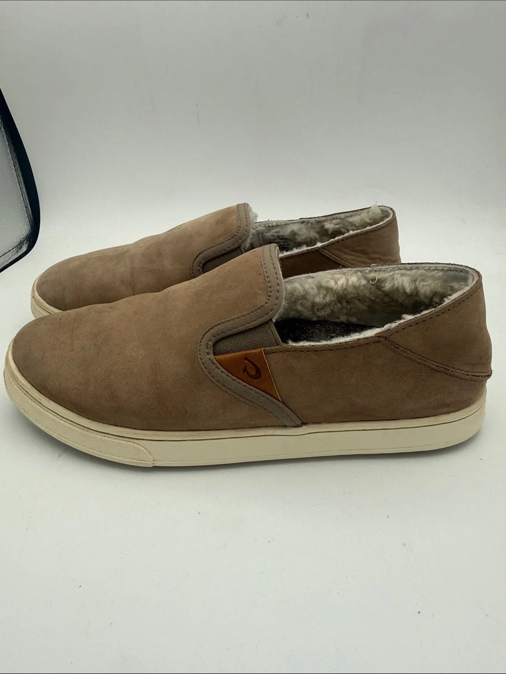 Women’s OluKai Pehuea Heu leather shearling-lined slip-on sneakers taupe sz 6